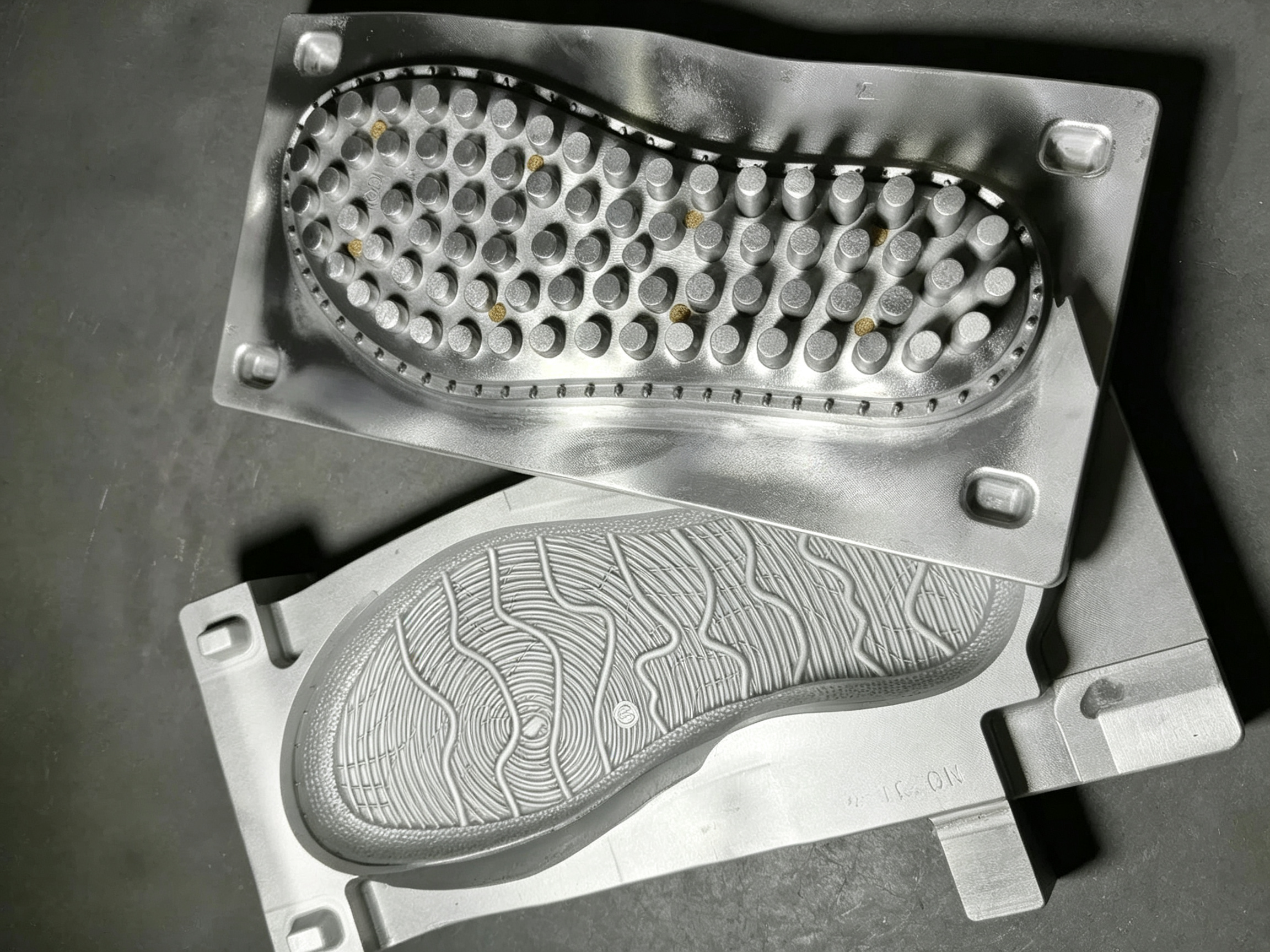 PU Sole Pouring Mold Description-2